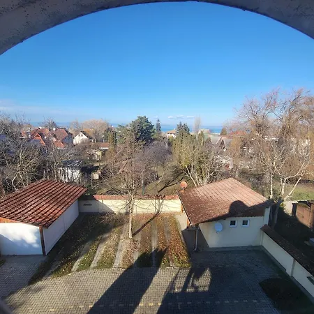 Bella Apartmanhaz *