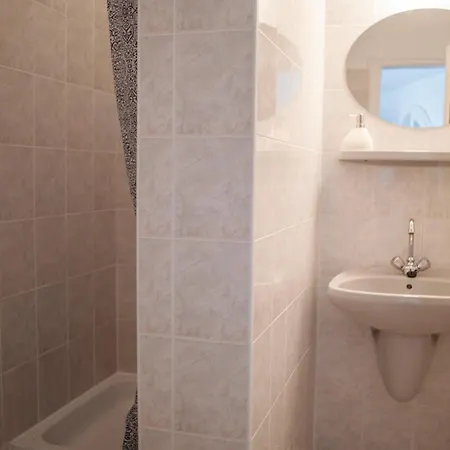 Bella Apartmanhaz Замарди