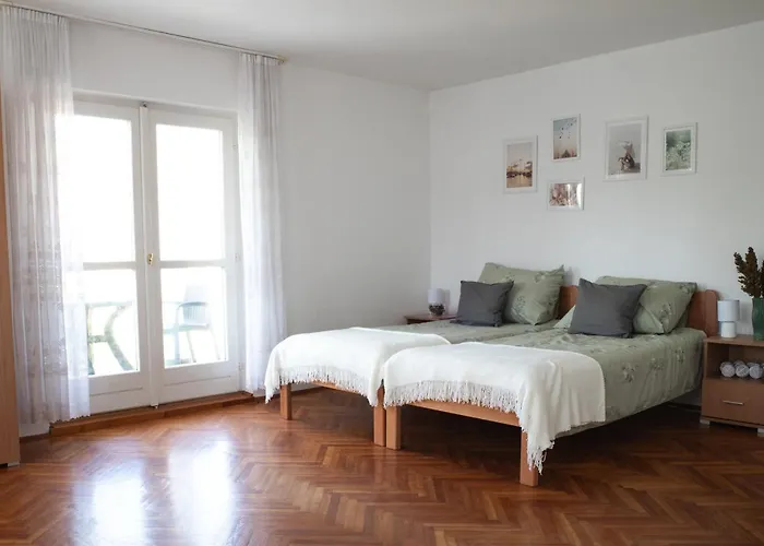 Bella Apartmanhaz Gæstehus