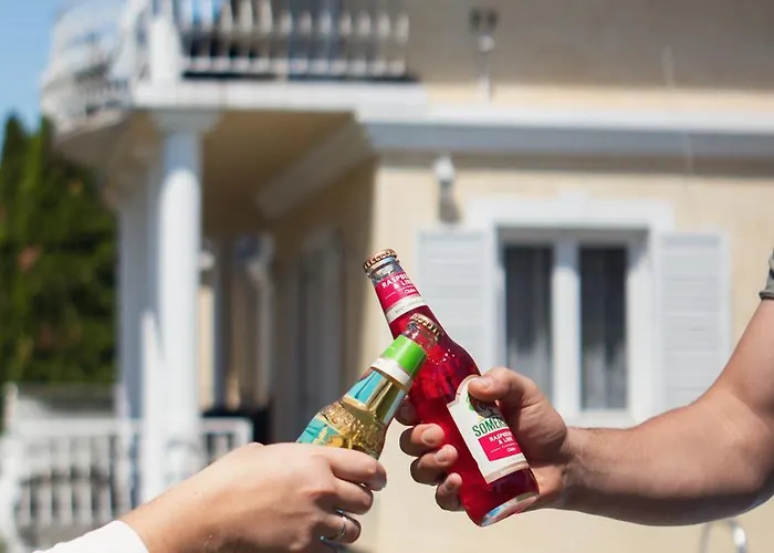 Bella Apartmanhaz Gæstehus