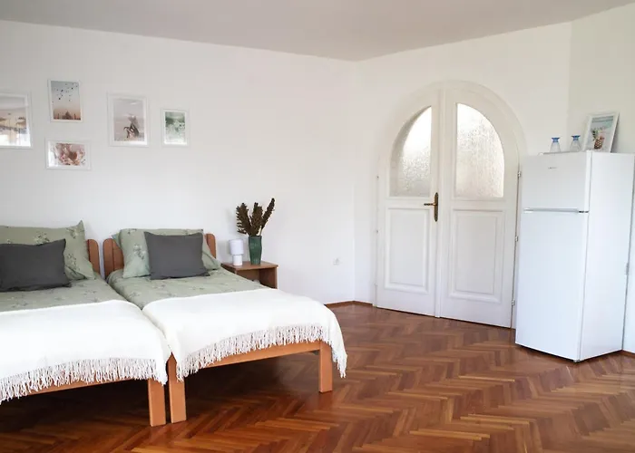 Gæstehus Bella Apartmanhaz 3*